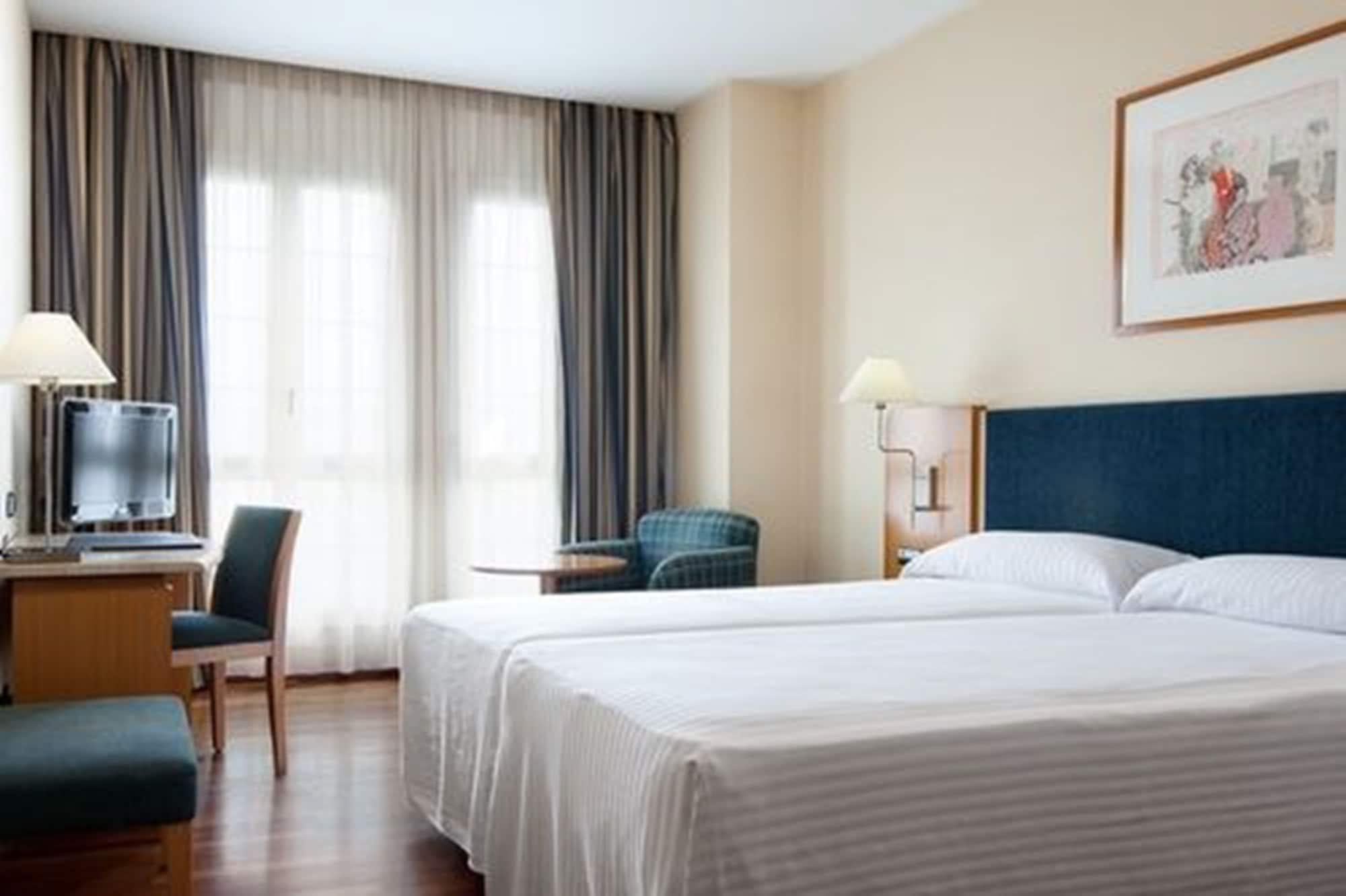 Urh Ciutat De Mataro Hotel Exterior photo