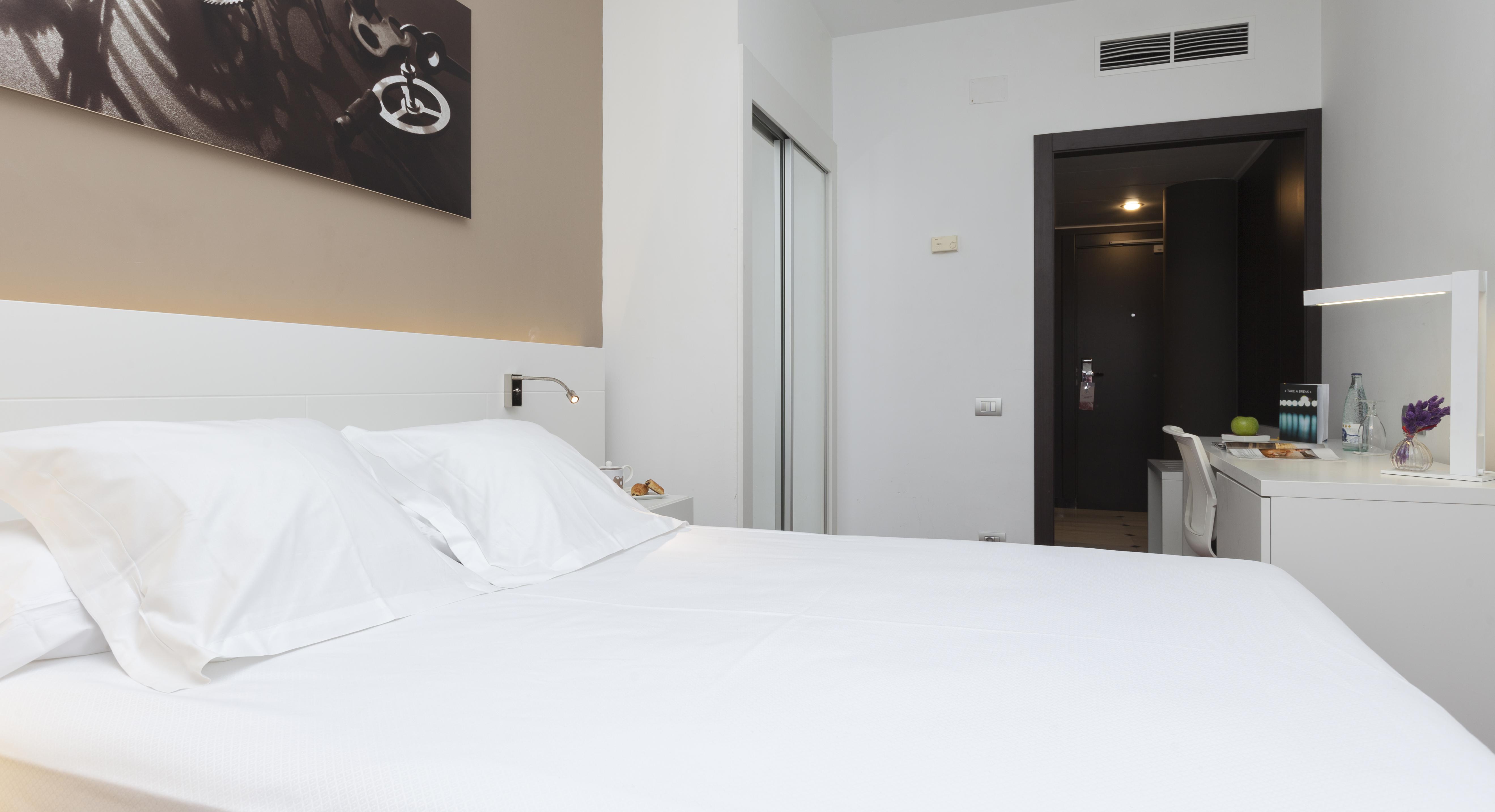 Urh Ciutat De Mataro Hotel Exterior photo
