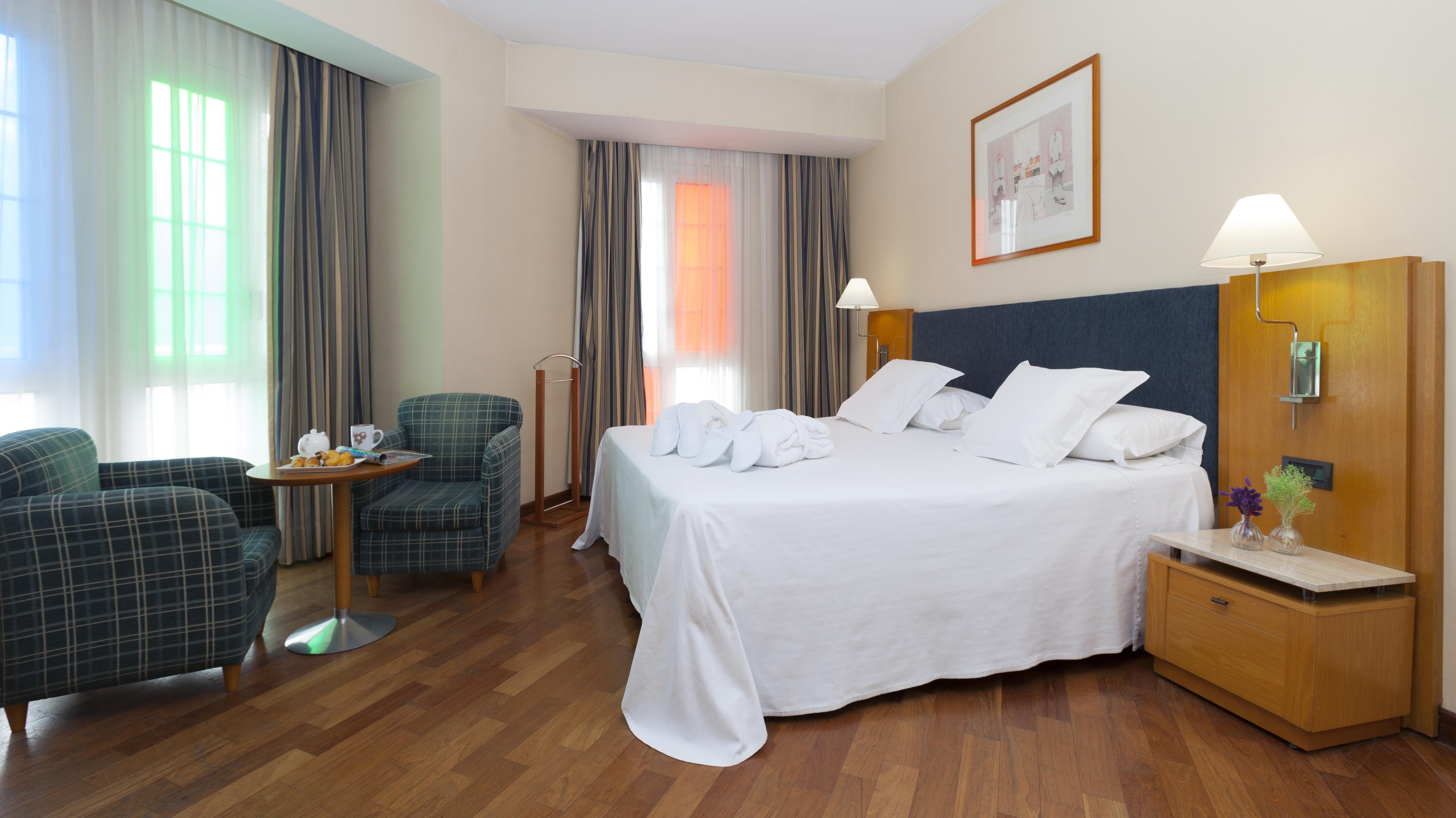 Urh Ciutat De Mataro Hotel Exterior photo