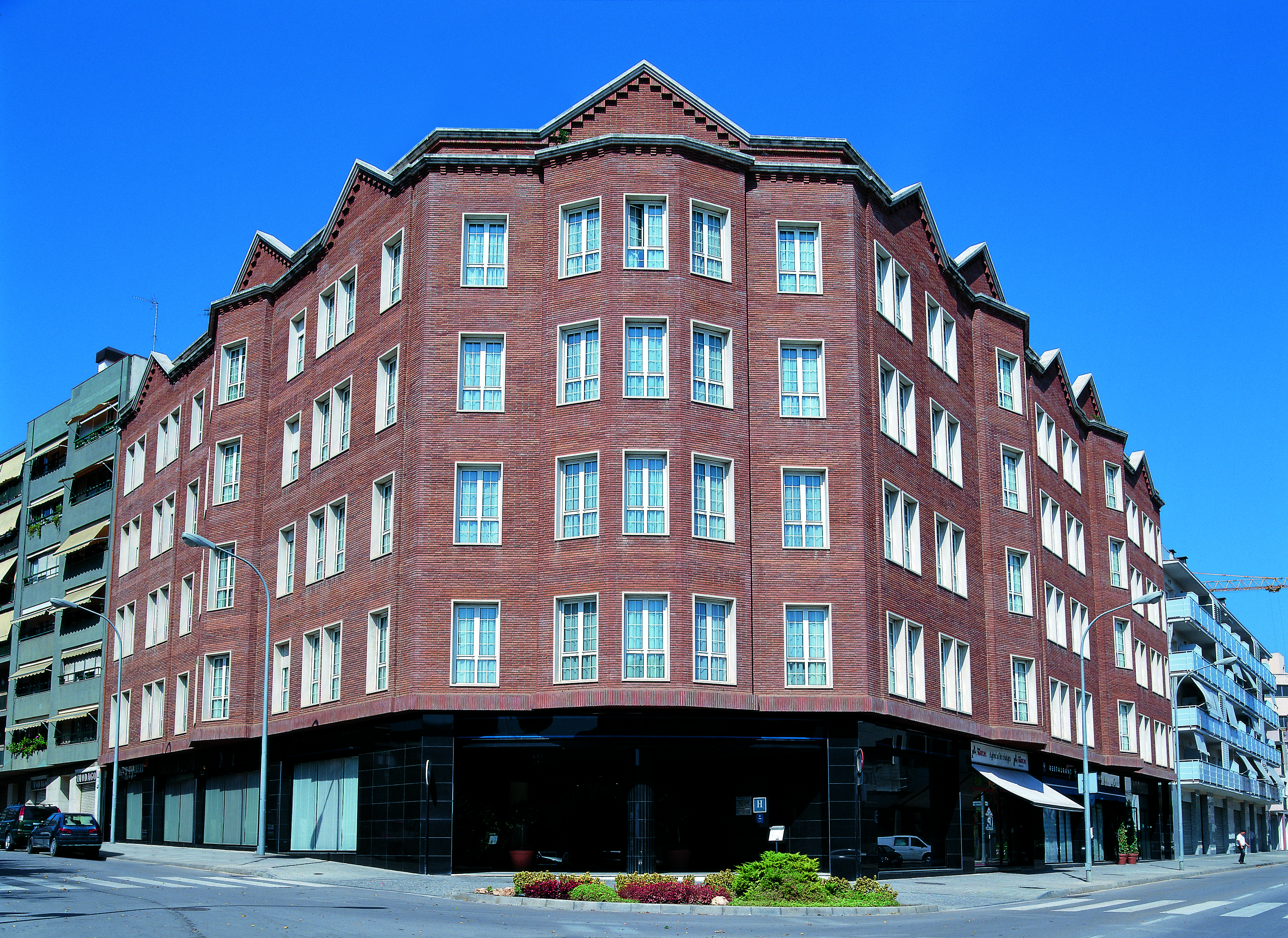 Urh Ciutat De Mataro Hotel Exterior photo